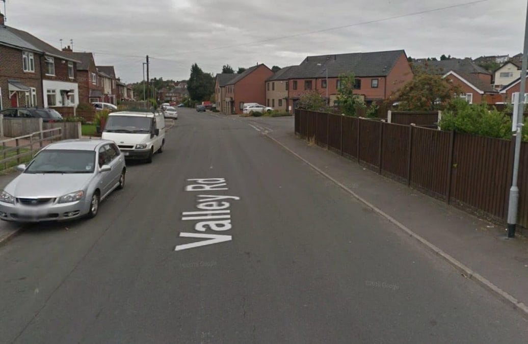 Delivery driver robbed of food while working in Carlton