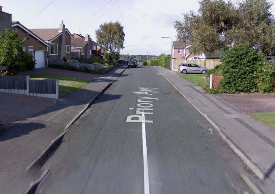 Man arrested after making threats with knife in Ravesnhead