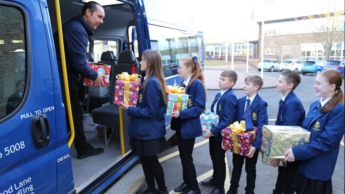 Carlton Le Willows Academy pupils spread Christmas cheer with festive foodbank appeal