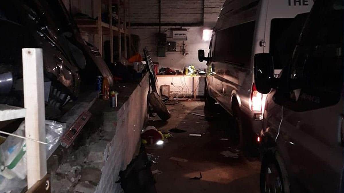 Two arrested after police execute search warrant in Colwick and recover stolen camper vans