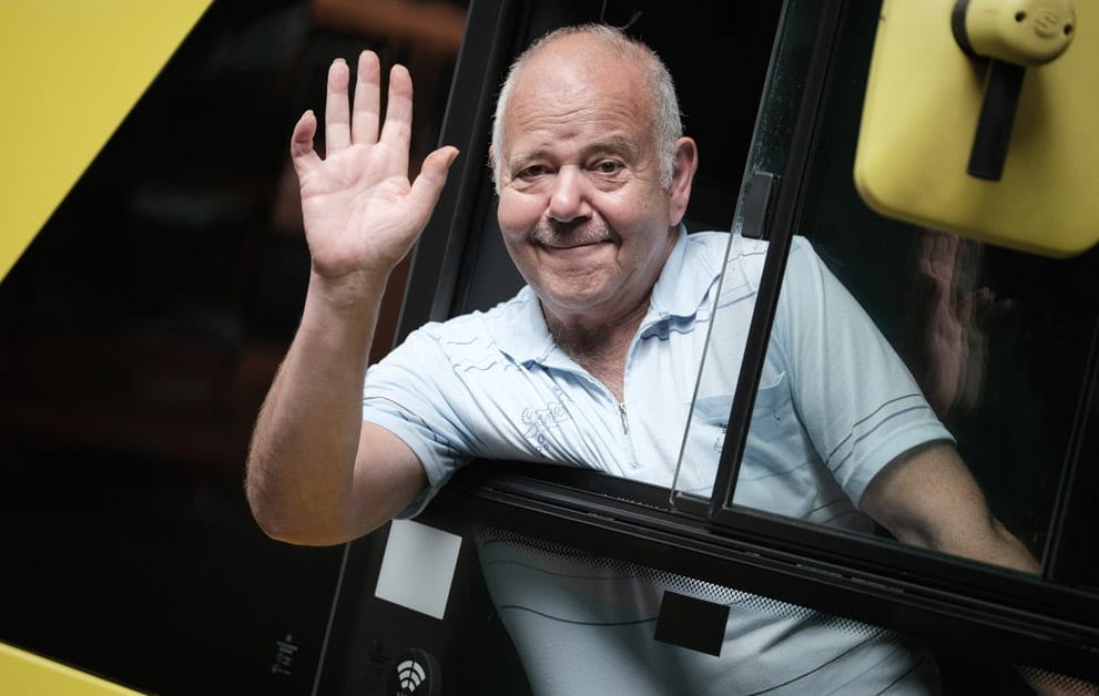 Popular Mapperley bus driver steers into retirement