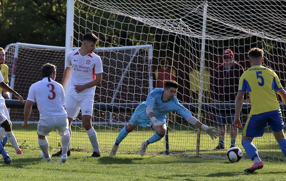 MATCH REPORT: Carlton Town 1-3 Lincoln Utd