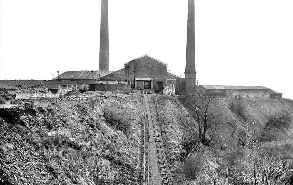 Huge bonfire was built at Mapperley Brickworks to commemorate the coronation of Edward VII and could be seen for miles around