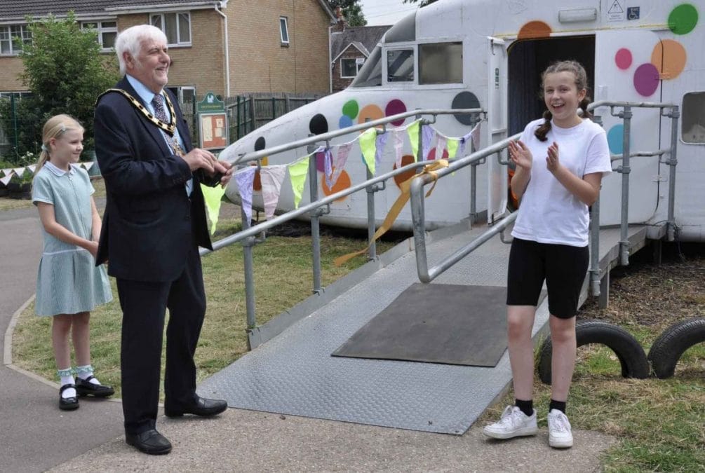 Historic plane in Colwick school playground officially reopens after being repaired and repainted following graffiti attack last summer