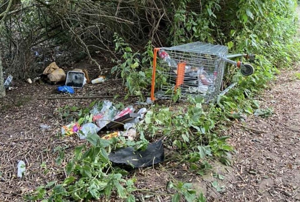 Netherfield locals ‘disgusted’ after Sainsbury’s trolley and litter dumped at beauty spot