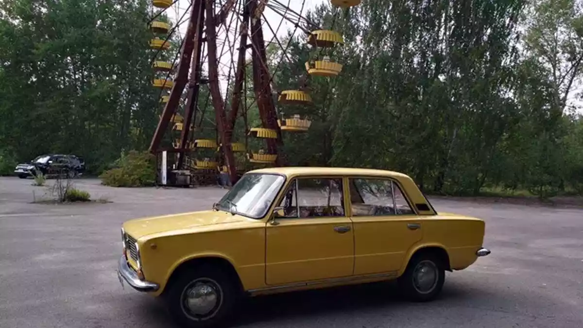 Carlton garage repairs Ukrainian Chernobyl tour vehicle stolen and damaged by Russian troops