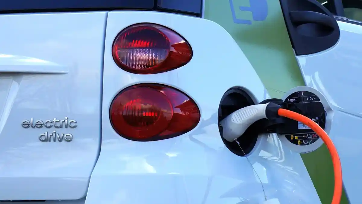 Gedling borough residents without driveways will soon be able to install electric vehicle charging points outside properties