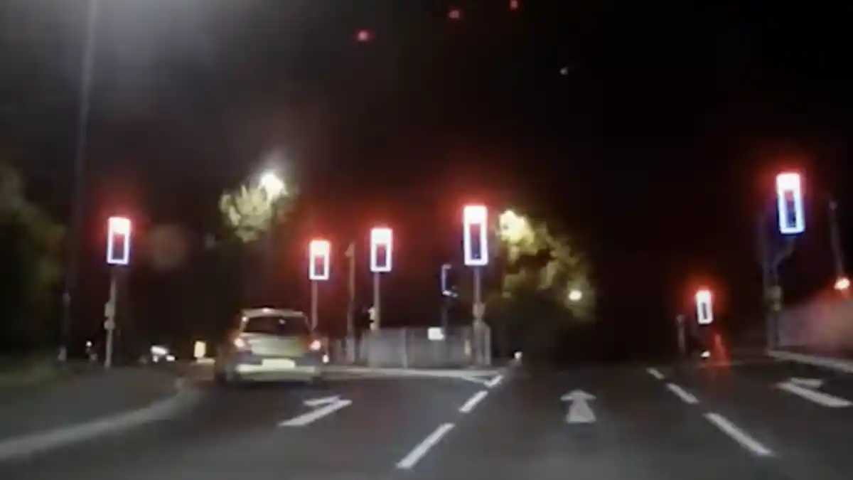 Dangerous driver is wrestled to floor by cop as he tries to flee on foot after running red lights and driving on the wrong side of the road during high-speed chase through Carlton