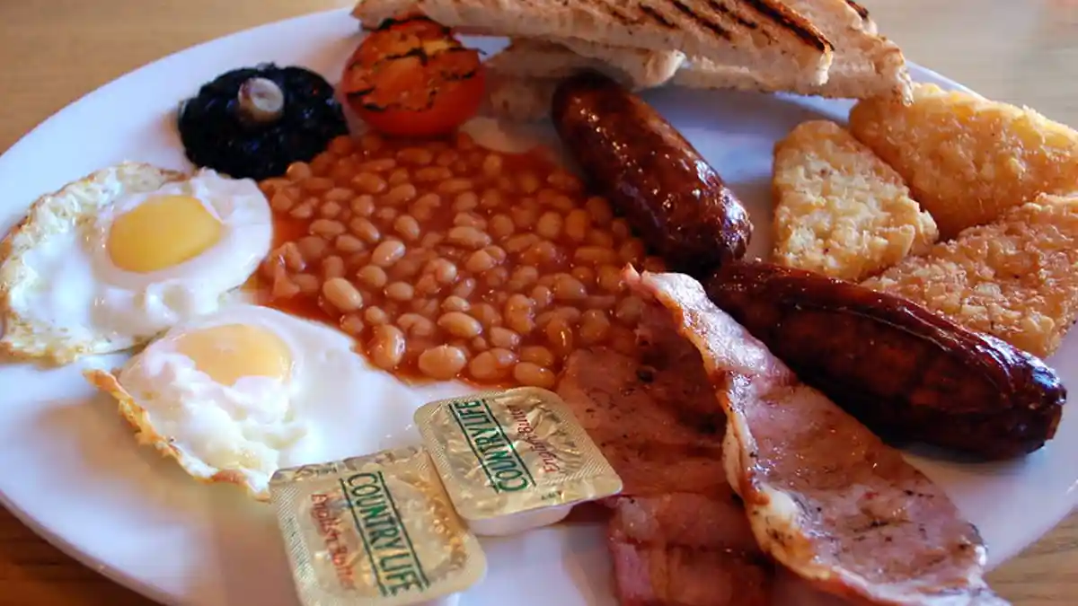 Eggs shortage impacts Wetherspoons – with breakfast alternatives now being offered