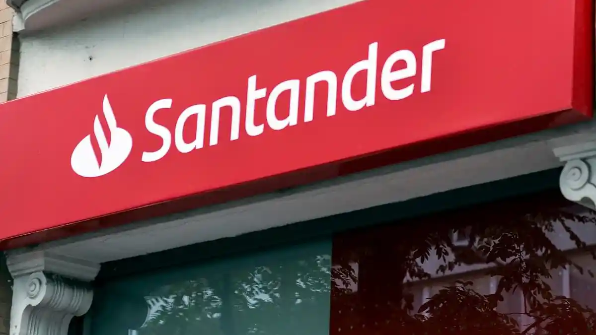 Santander now offering £200 to customers switching bank accounts