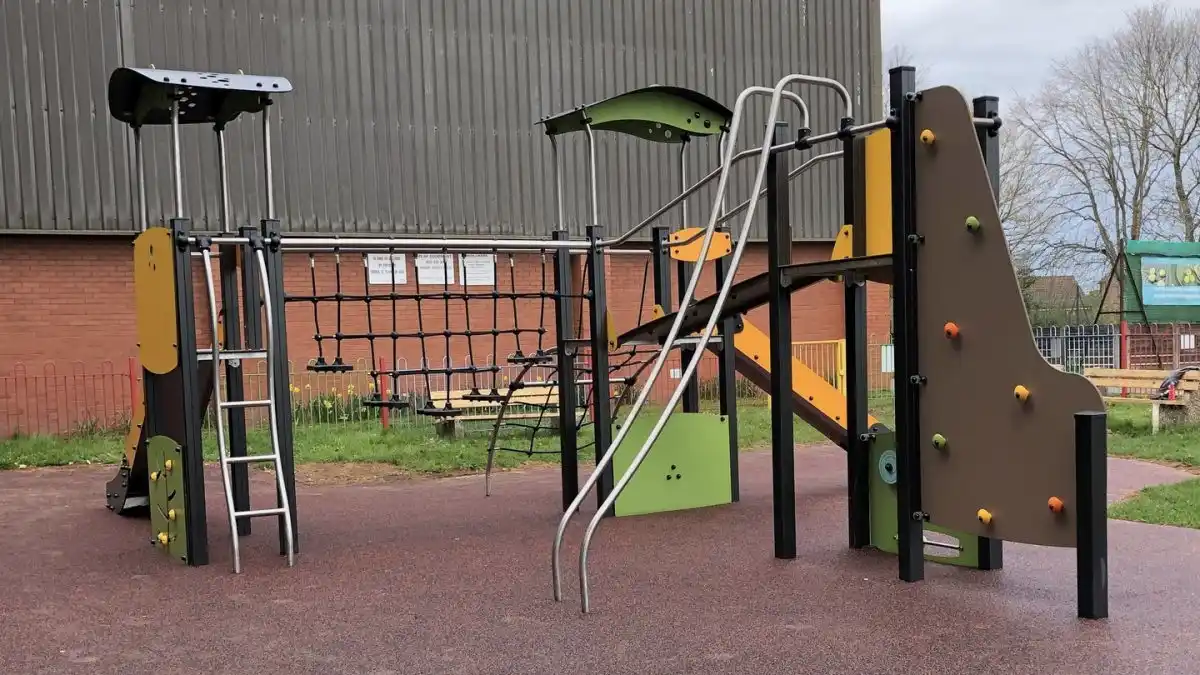 £34k grant helps pay for new play area at Ravenshead Leisure Centre
