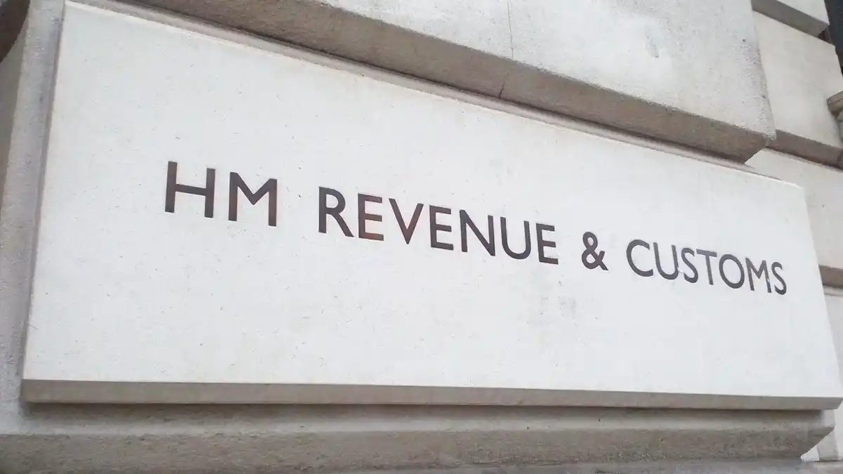 HMRC issues scam warning to taxpayers in Gedling borough over fake refund offers
