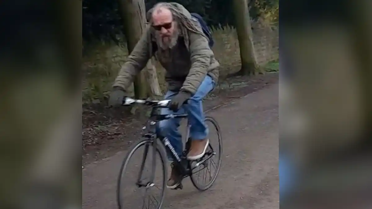 Police release image after man threatened and spat at in Woodthorpe park